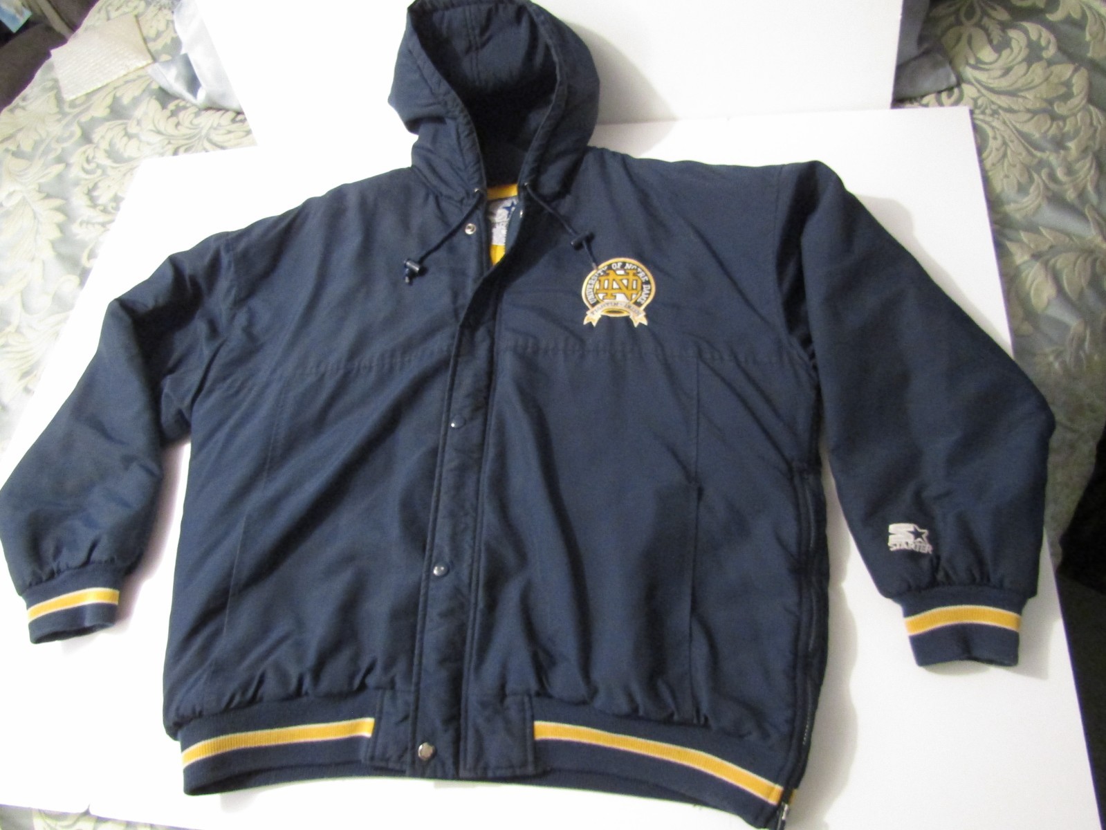 vintage Starter Notre Dame jacket with hood full zipper XL