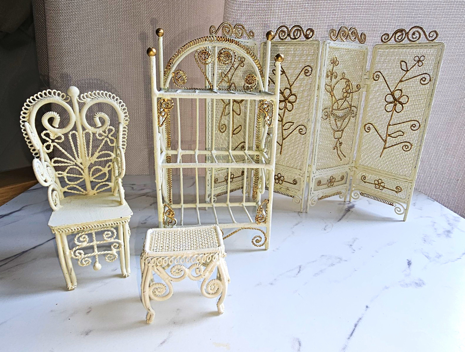 Vintage 1:12 Dollhouse Miniature Cream Metal Wire 4pc Set