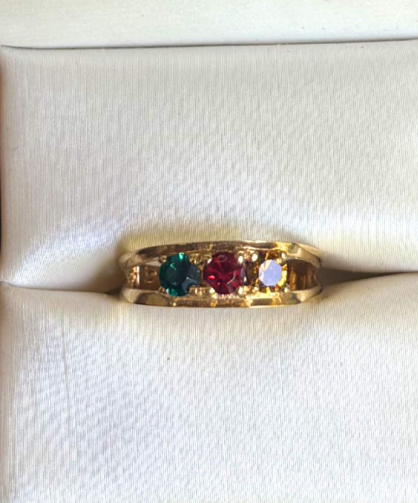 14K Gold Plated Three Stone Ring Simulated Red Green Yellow Gemstones Size 5.5
