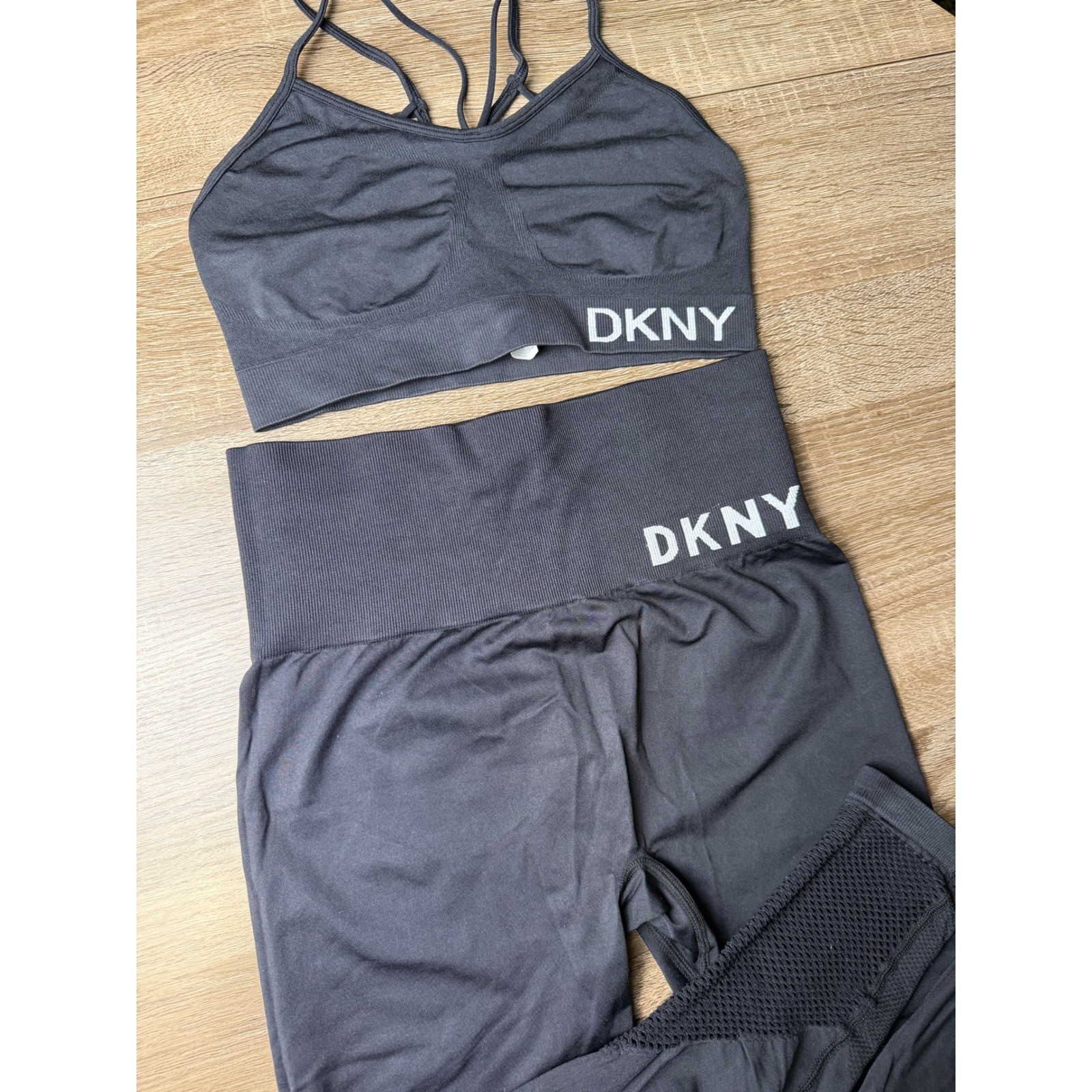 DKNY Sport Womens Seamless 2 Piece Activewear Set Gray Bra Leggings Small