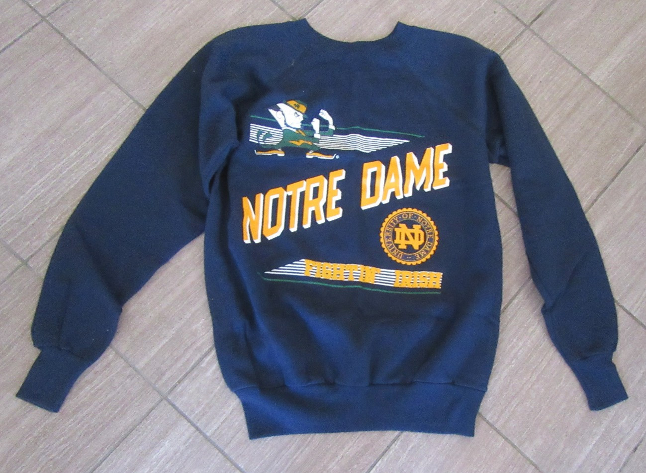 RARE HTF 60\'s Vtg University Of Notre Dame Fightin Irish XL New Never Worn USA RARE HTF 60\'s Vtg University Of Notre Dame Fightin Irish XL New Never Worn USA