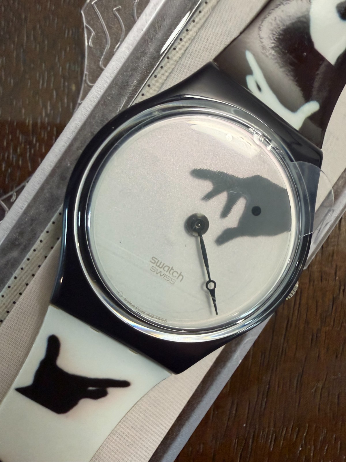 1996 Swatch Hands GN166 Irit Batsry Artist Gent 34mm NOS Box Papers Working