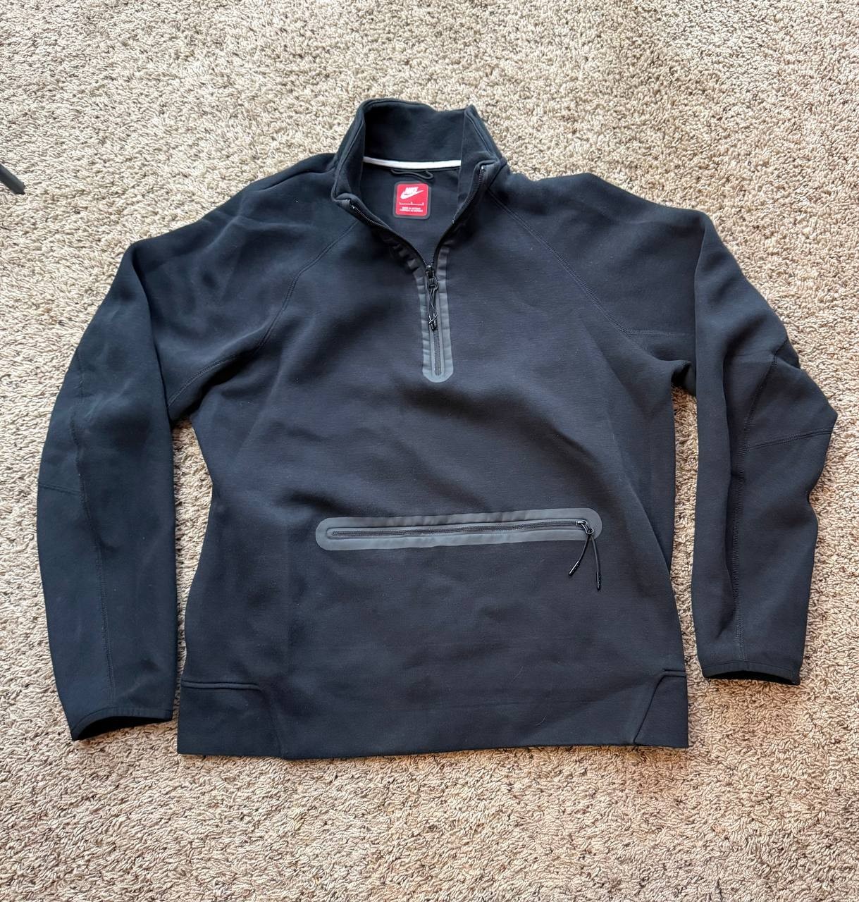 Nike Sportswear Tech Fleece 1/2-Zip Men\'s Size L Sweatshirt Black Nike Sportswear Tech Fleece 1/2-Zip Men\'s Size L Sweatshirt Black