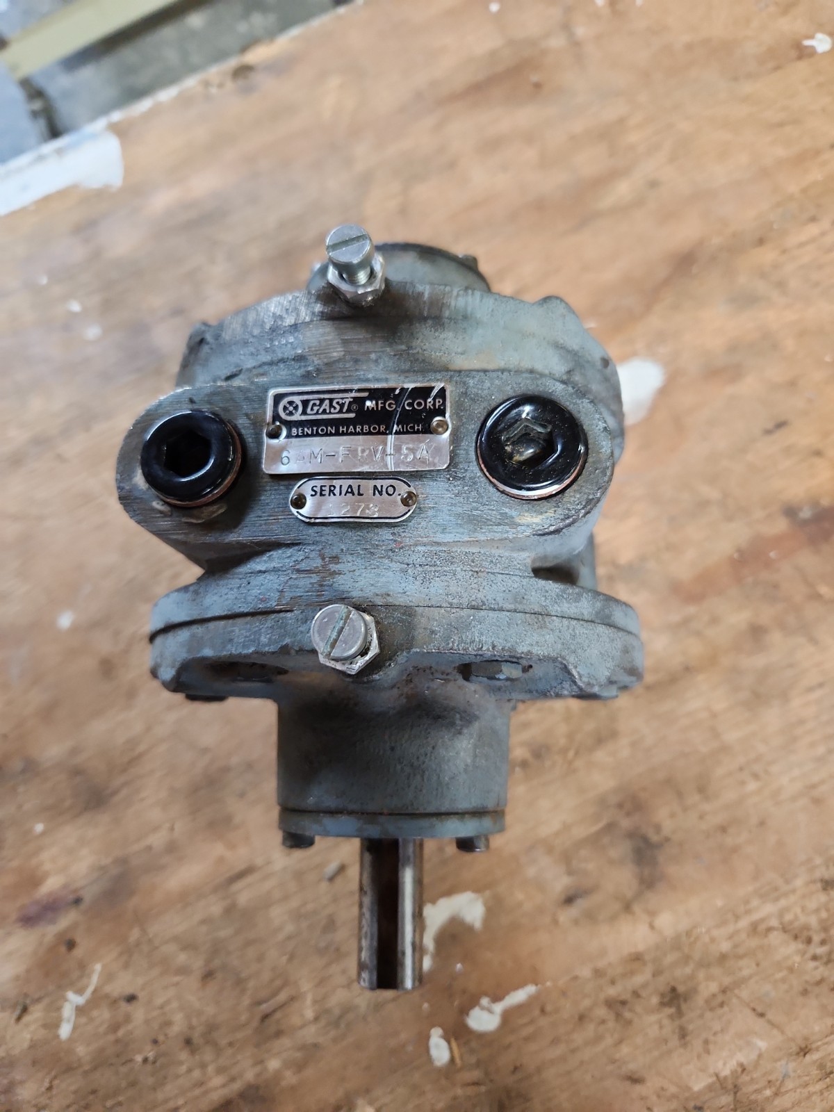 GAST 6AM-FRV-5A Rotary Vane Air Motor USED 5/8inch Shaft Tested Working GAST 6AM-FRV-5A Rotary Vane Air Motor USED 5/8inch Shaft Tested Working