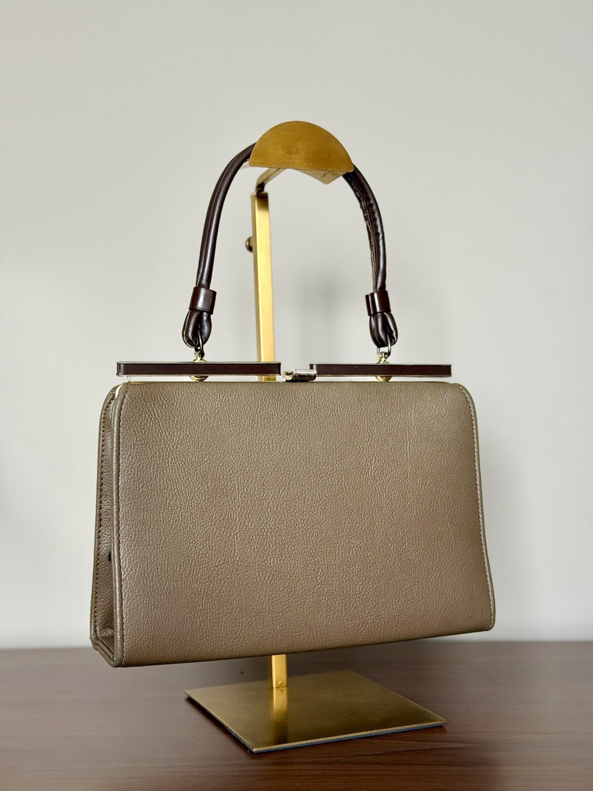 Vintage 1960s Taupe Brown Structured Frame Handbag Top Handle Mod Purse