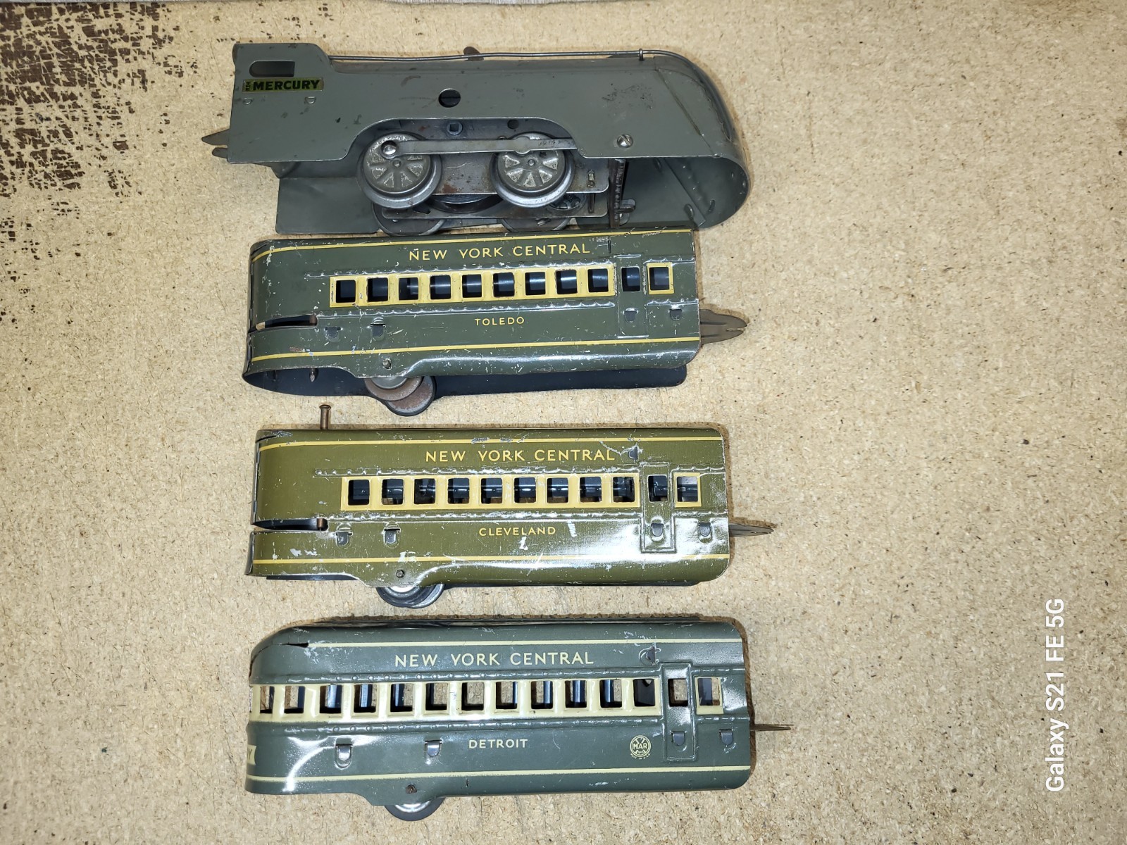 Vintage Marx NYC Wind Up Mercury Passenger Car Train Set with Box 027 Scale Vintage Marx NYC Wind Up Mercury Passenger Car Train Set with Box 027 Scale