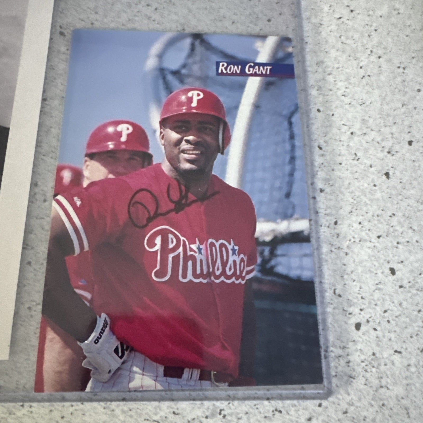 RON GANT Signed 4x6 photo Autograph Philadelphia Phillies MLB 1999 Promo Card RON GANT Signed 4x6 photo Autograph Philadelphia Phillies MLB 1999 Promo Card