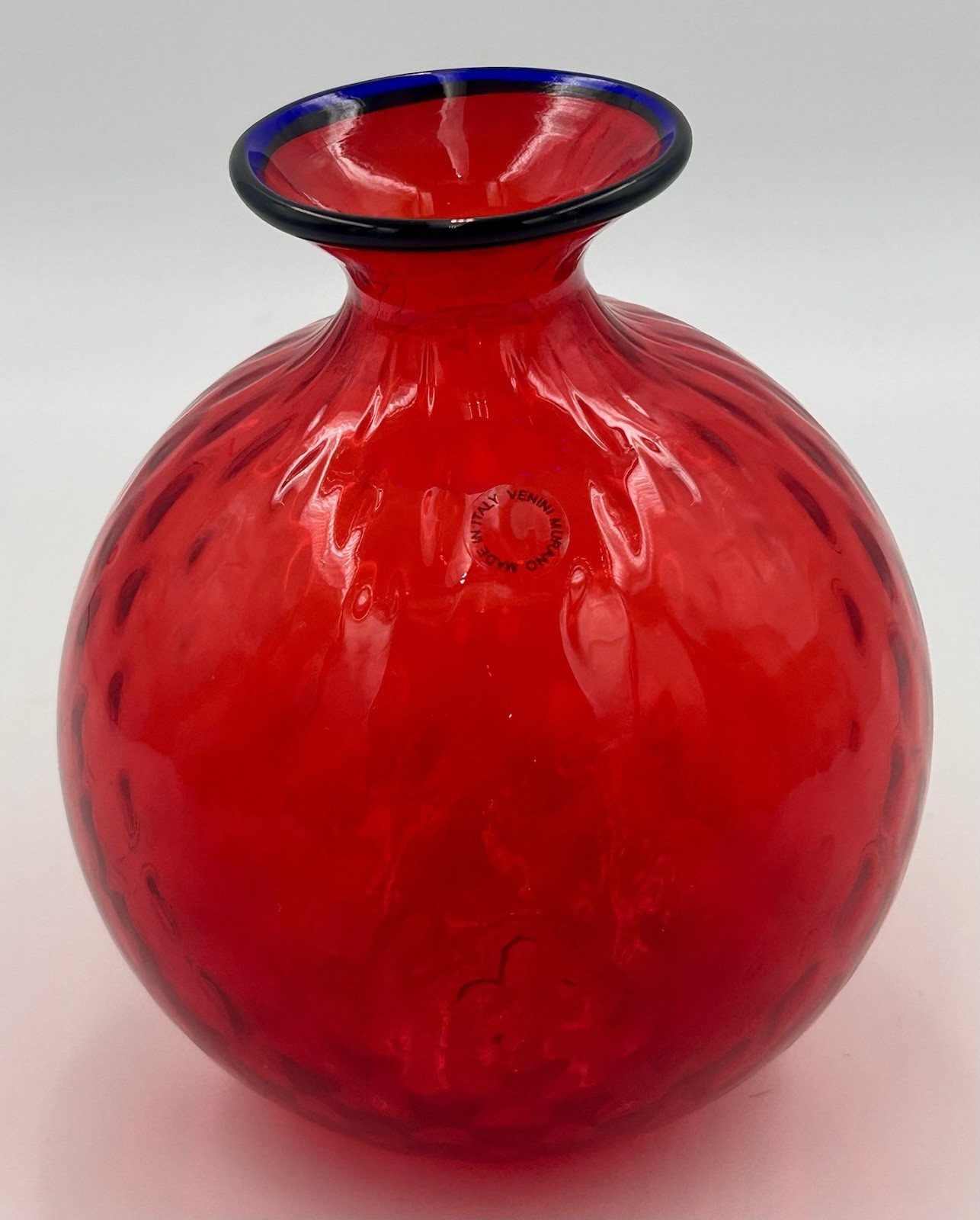 Signed Venini Murano Monofiore Balloton Red Art Glass Vase Italy 1996 7”