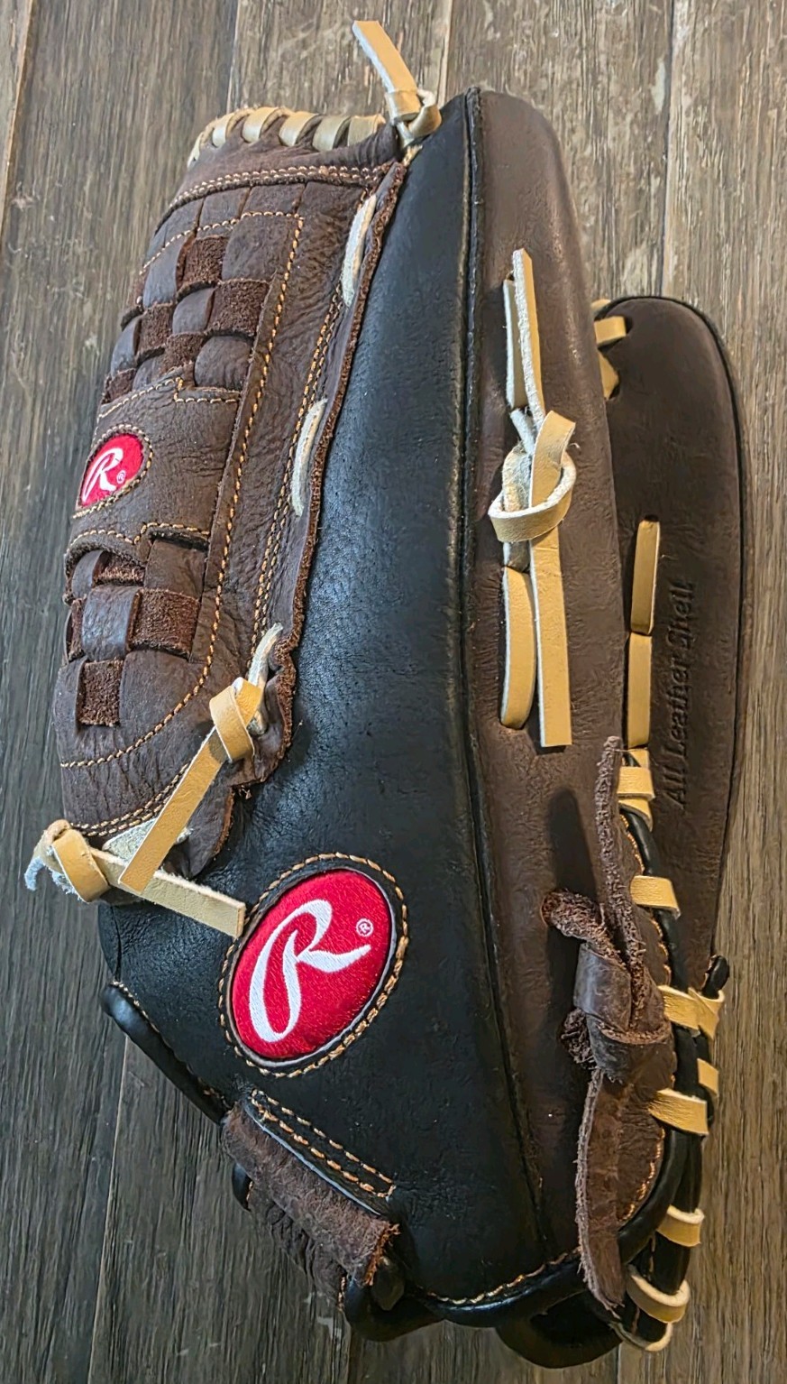 Rawlings Renegade Baseball Glove Leather RL140B 14 Inch Brown Right Hand Throw Rawlings Renegade Baseball Glove Leather RL140B 14 Inch Brown Right Hand Throw