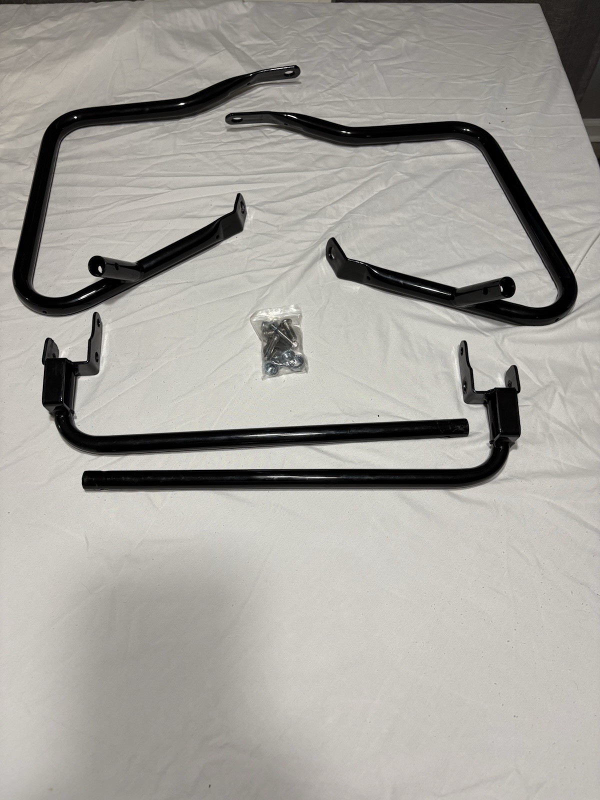 Drag Specialties 3501-1242 gloss black saddlebag guards Drag Specialties 3501-1242 gloss black saddlebag guards