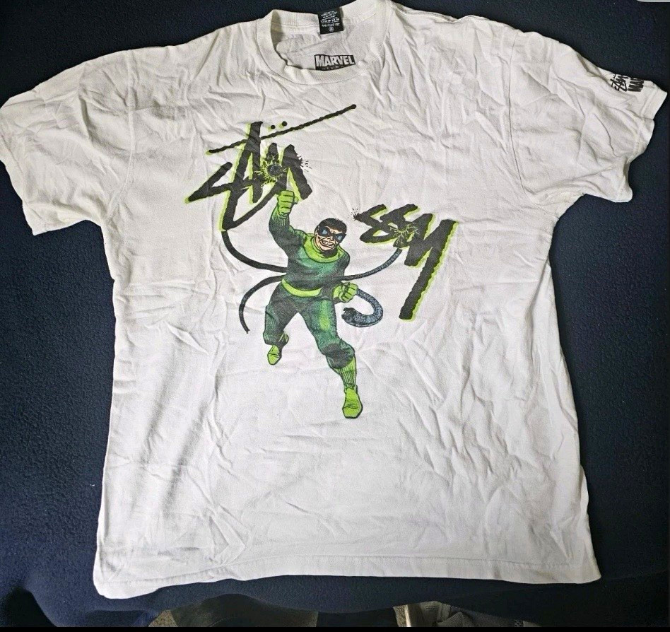 Stussy x Marvel Universe Men’s Graphic Print Crew Neck T-Shirt White L Doc Ock