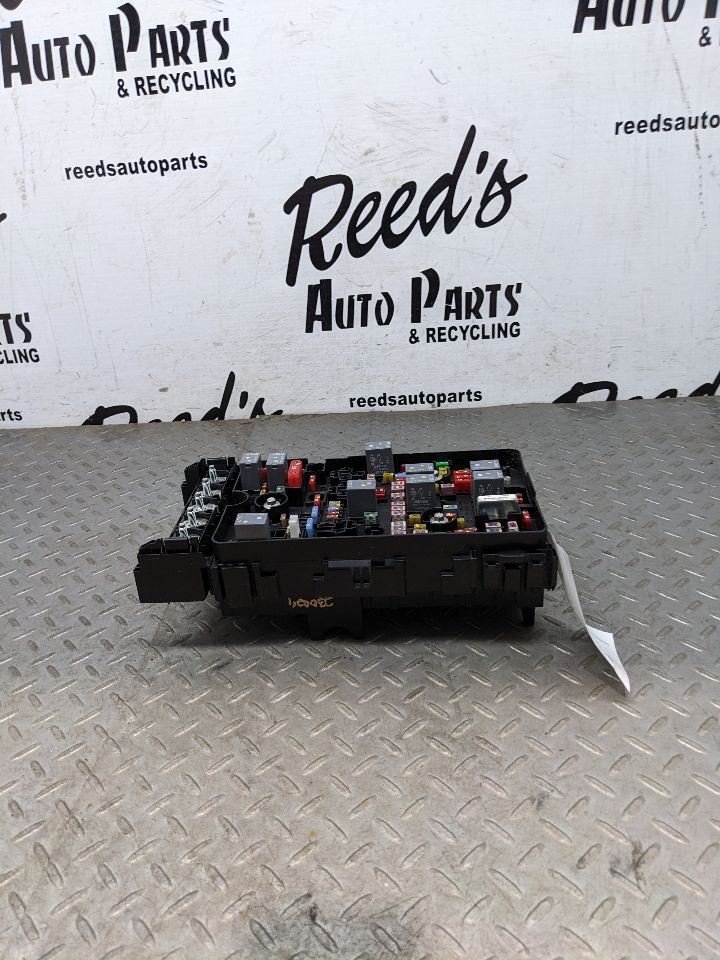 Chassis ECM Supply Power Distribution Center Fits 16-18 CHEROKEE 1165432