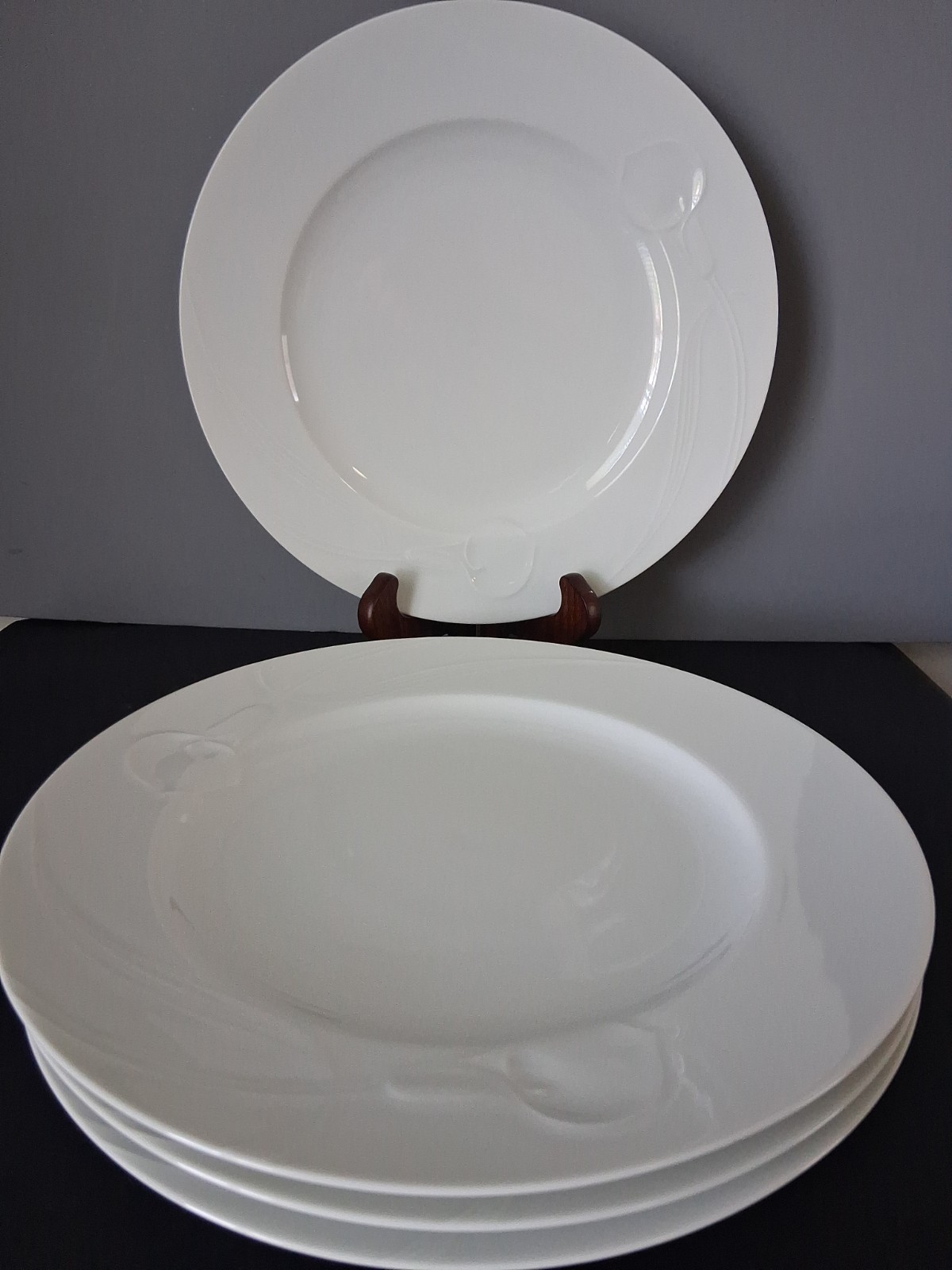SET OF 4 MIKASA FINE CHINA CLASSIC FLAIR WHITE DINNER PLATES 10 3/4\