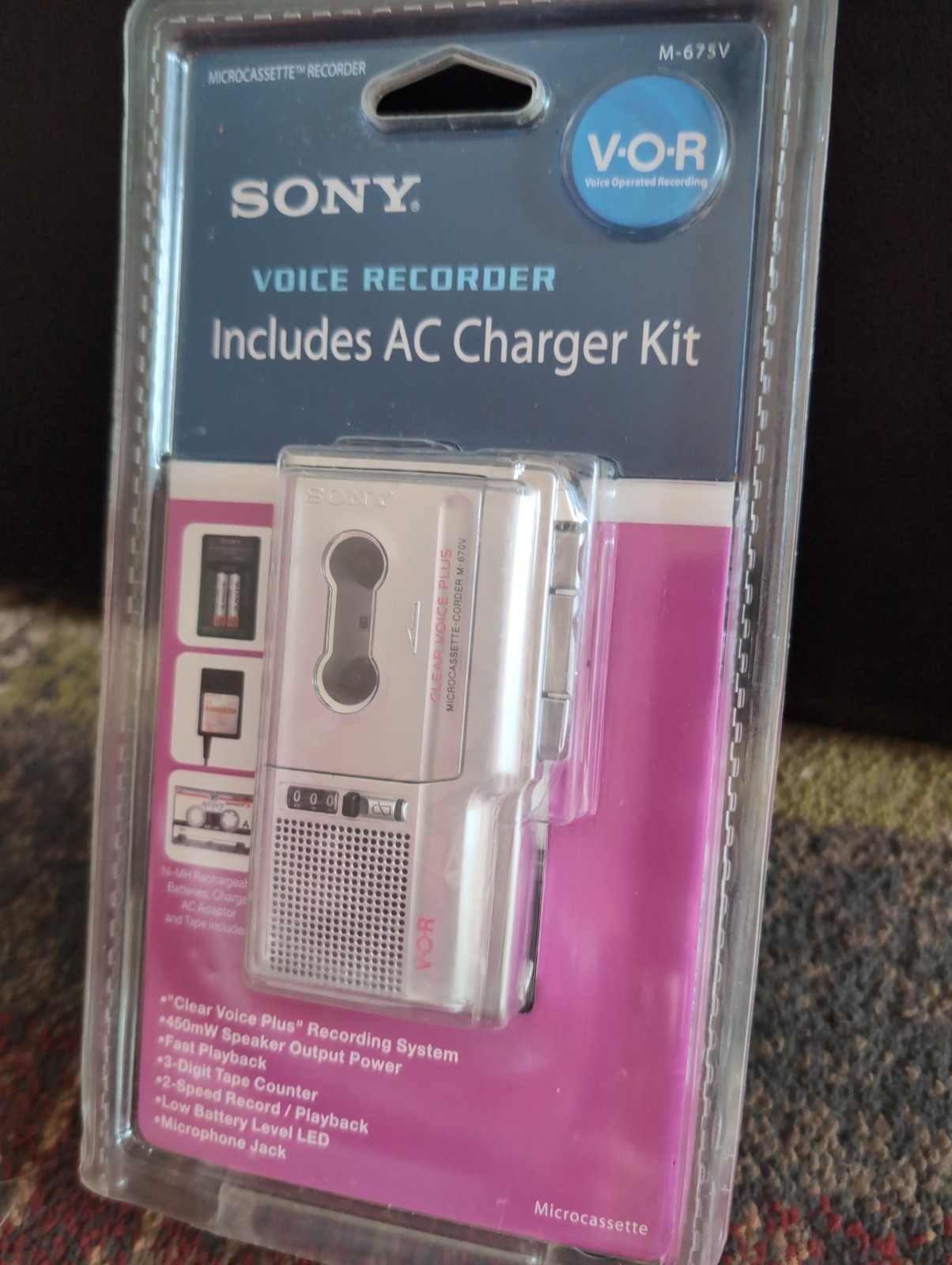 Sony M-675V Handheld Micro Cassette Voice Recorder VOR Vintage NEW SEALED Sony M-675V Handheld Micro Cassette Voice Recorder VOR Vintage NEW SEALED