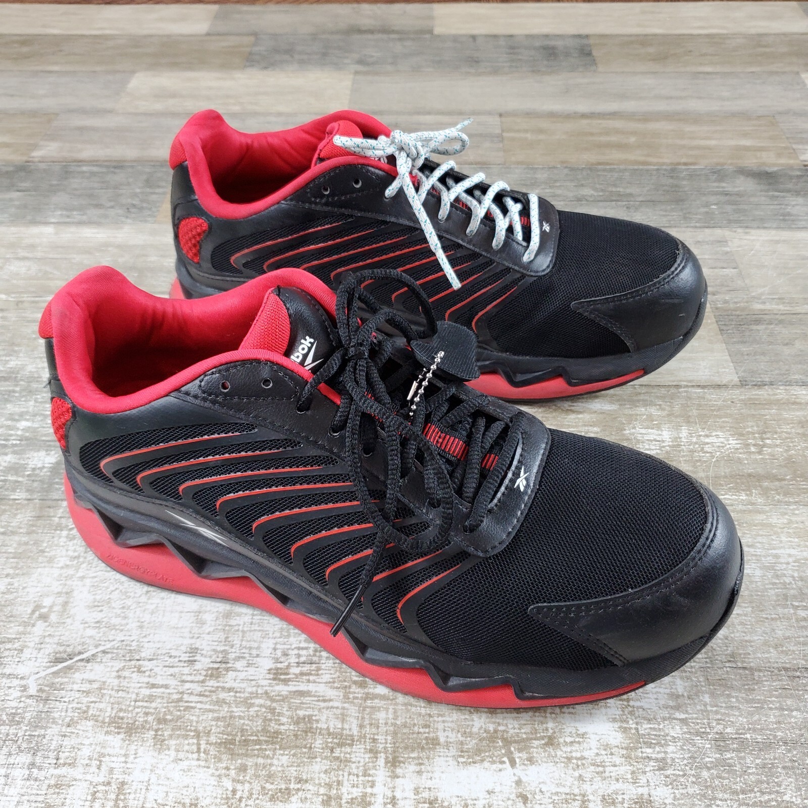 Reebok Zig Elusion Heritage Mens Work Shoes Sz 10 M Black Red Low Cut Sneakers Reebok Zig Elusion Heritage Mens Work Shoes Sz 10 M Black Red Low Cut Sneakers
