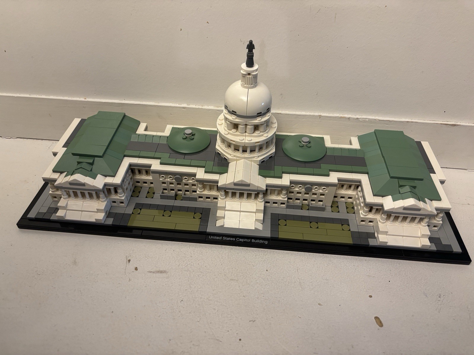 LEGO Architecture United States Capitol Building 21030 1032pcs Set Without Box