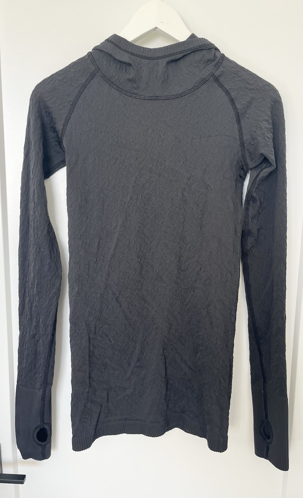 Lululemon Rest Less Hoodie Size 2 Gray Seamless Knit Long Sleeve Running Top