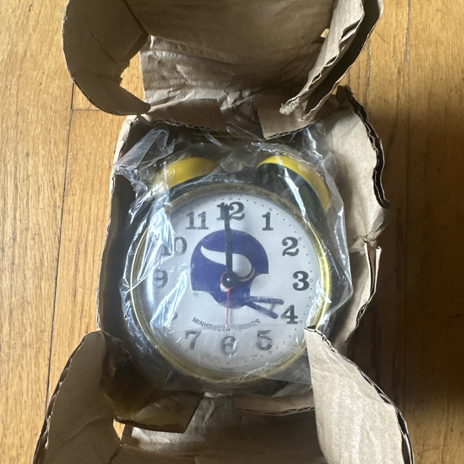 Vintage new  nfl Minnesota Vikings Alarm Clock Lafayette Watch co 