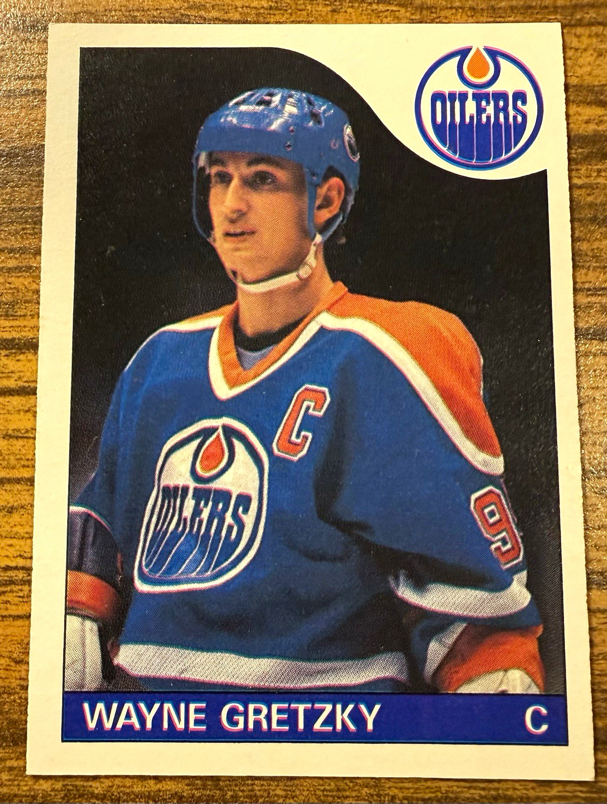 1985-86 O-Pee-Chee #120 Wayne Gretzky Edmonton Oilers Vintage Hockey Card
