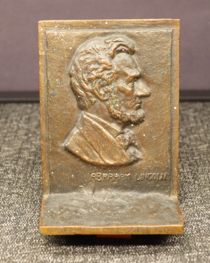 Vintage Abraham Lincoln Solid Bronze Bookend Door Stop Presidential Decor Vintage Abraham Lincoln Solid Bronze Bookend Door Stop Presidential Decor
