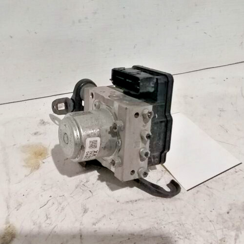 2016-2018 Honda HR-V ABS Anti-Lock Brake Pump Control Module Actuator Assembly