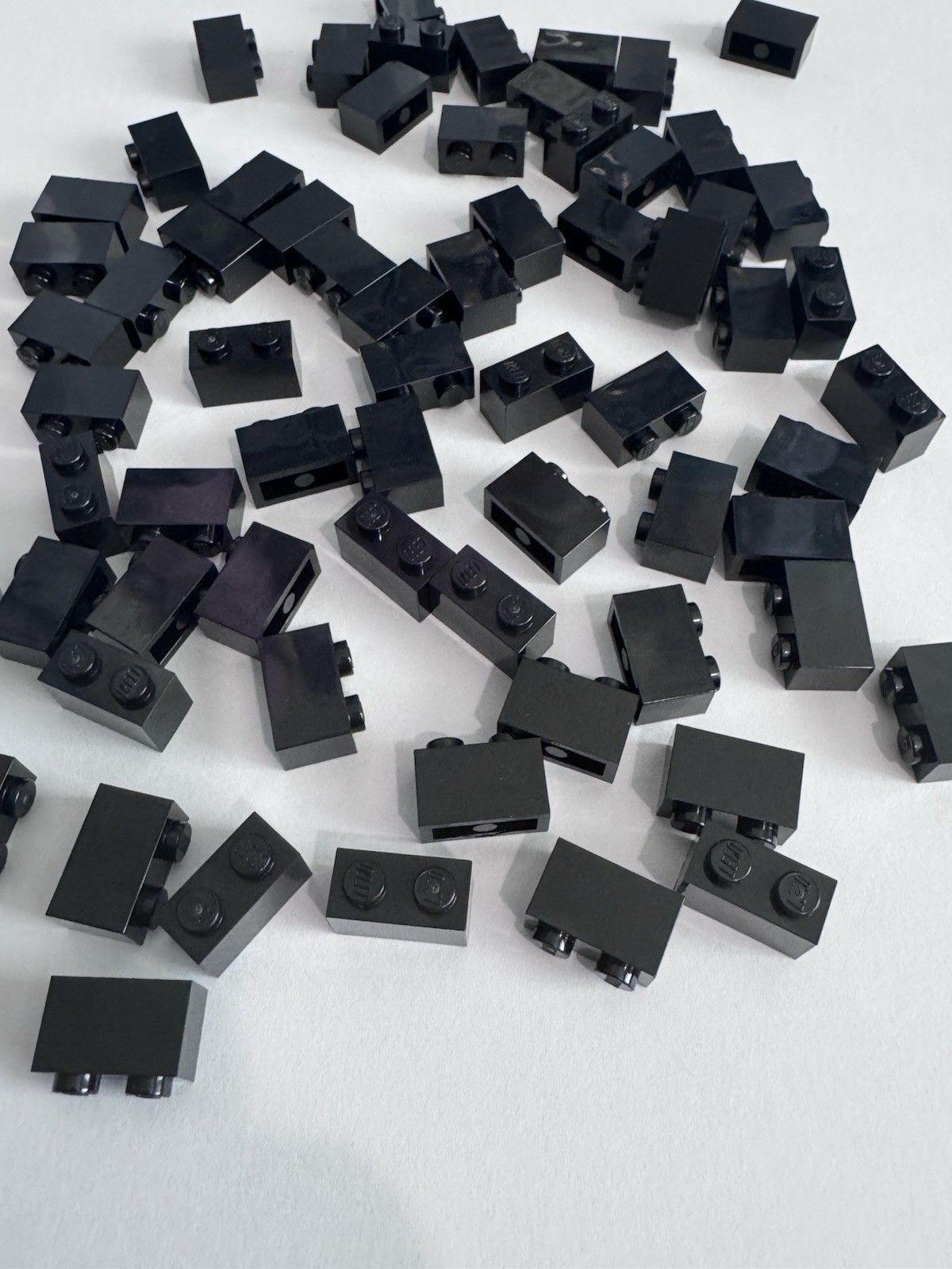 LOT OF 100 BRAND NEW LEGO PIECES BLACK 1x2 BRICK WALL REGULAR 3065 LOT OF 100 BRAND NEW LEGO PIECES BLACK 1x2 BRICK WALL REGULAR 3065