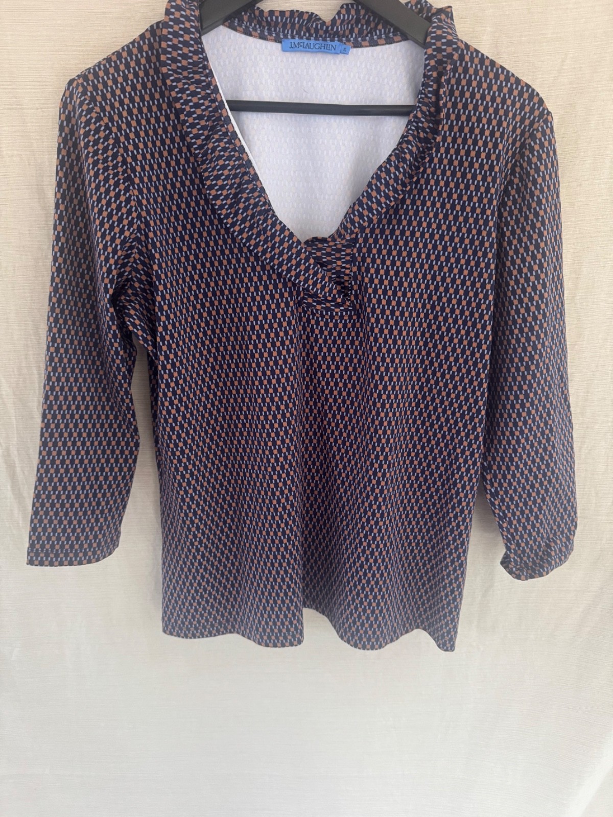 J.McLaughlin Top XL Catalina Knit Geometric Ruffle V-Neck Preppy Resort Blouse