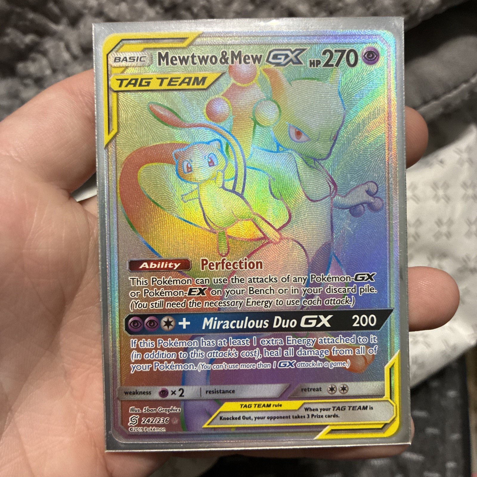 2019 Pokémon Mewtwo & Mew GX 242/236 Rainbow Rare Secret Full Art Unified Minds