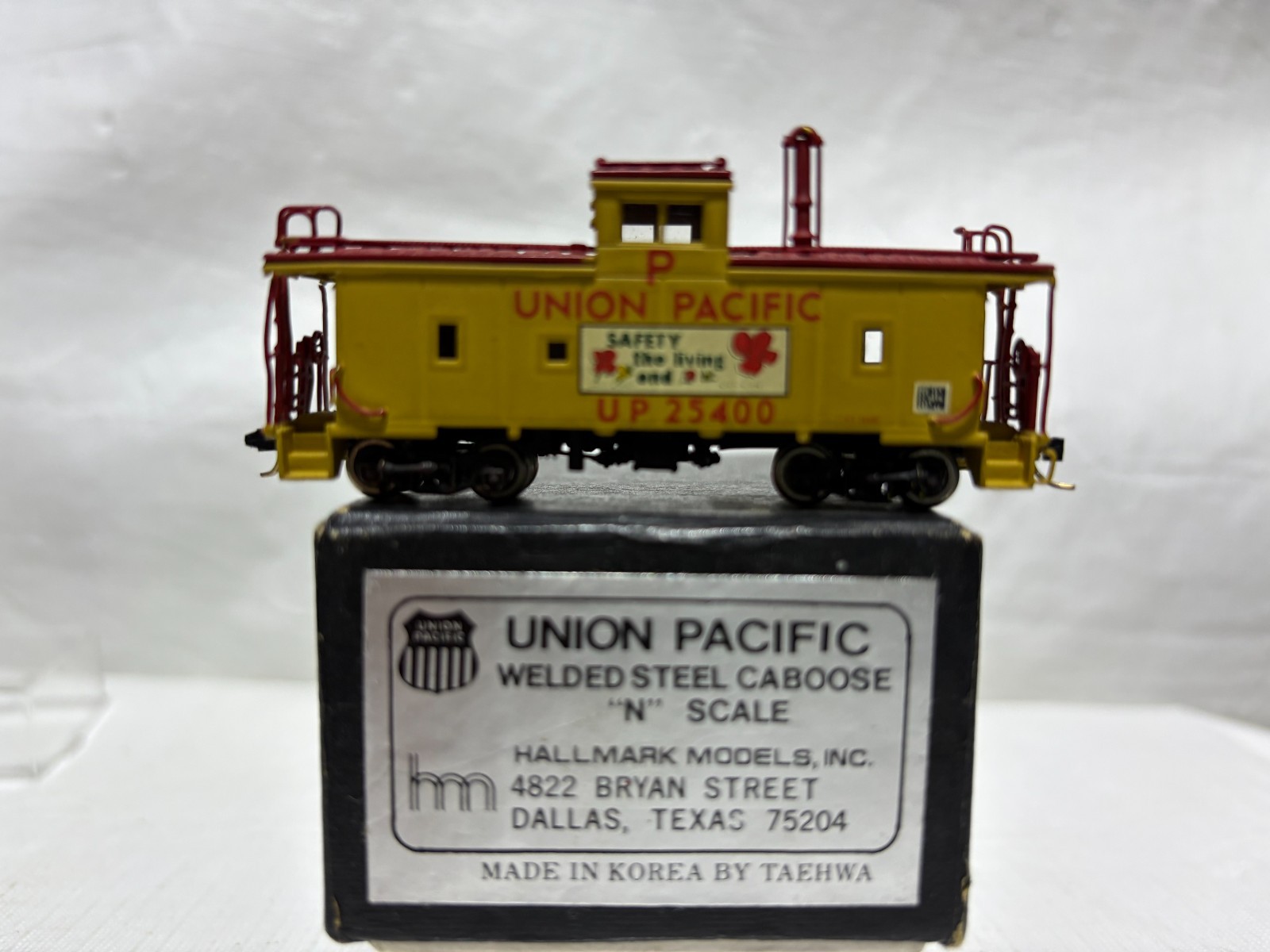 N Scale NS0117 Hallmark Models UP Welded Steel Caboose #25400