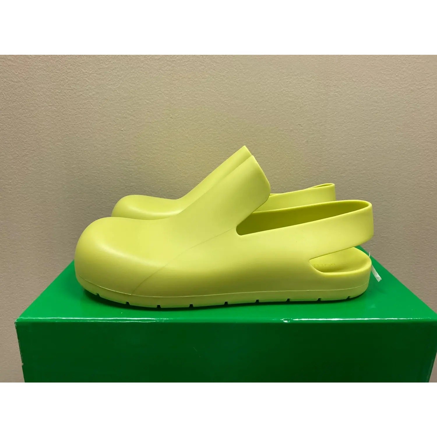 Bottega Veneta Puddle Sandal Shoes in Matt Rubber in Seagrass BNWB 41