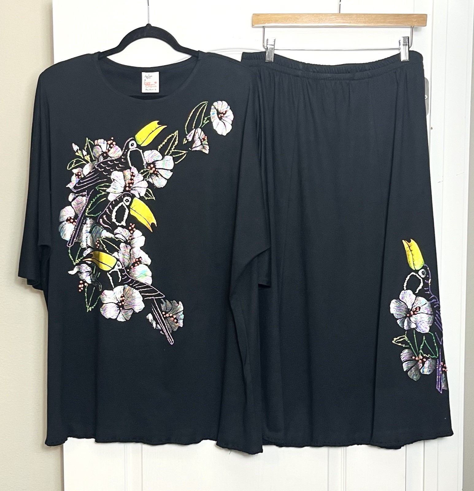 Vintage Laura Roger’s Originals Hand Painted Toucans Top & Skirt Set 3X Tropical Vintage Laura Roger’s Originals Hand Painted Toucans Top & Skirt Set 3X Tropical