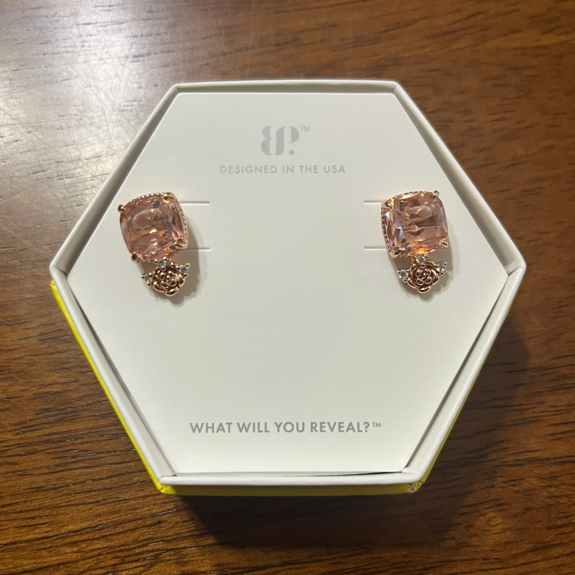 Bomb Party Drops Of Delight ER18294 Peach Lab Morganite Cushion Stud Earrings Bomb Party Drops Of Delight ER18294 Peach Lab Morganite Cushion Stud Earrings