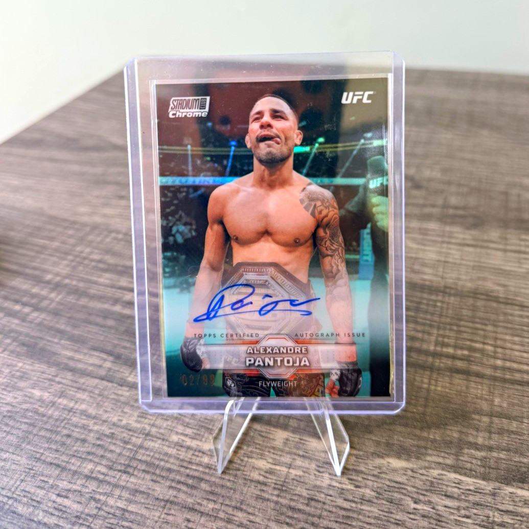 Topps 2025 Stadium Club UFC Chrome Alexandre Pantoja #C-27 Refractor