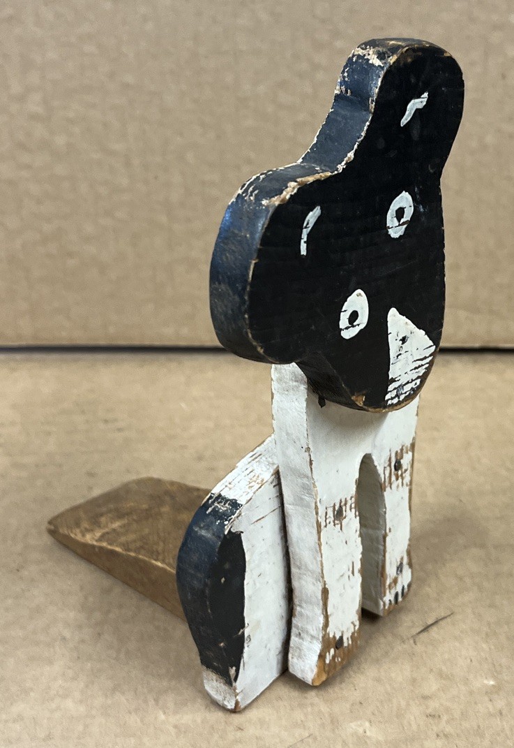 Vintage Folk Art Dog Door Stop Vintage Folk Art Dog Door Stop