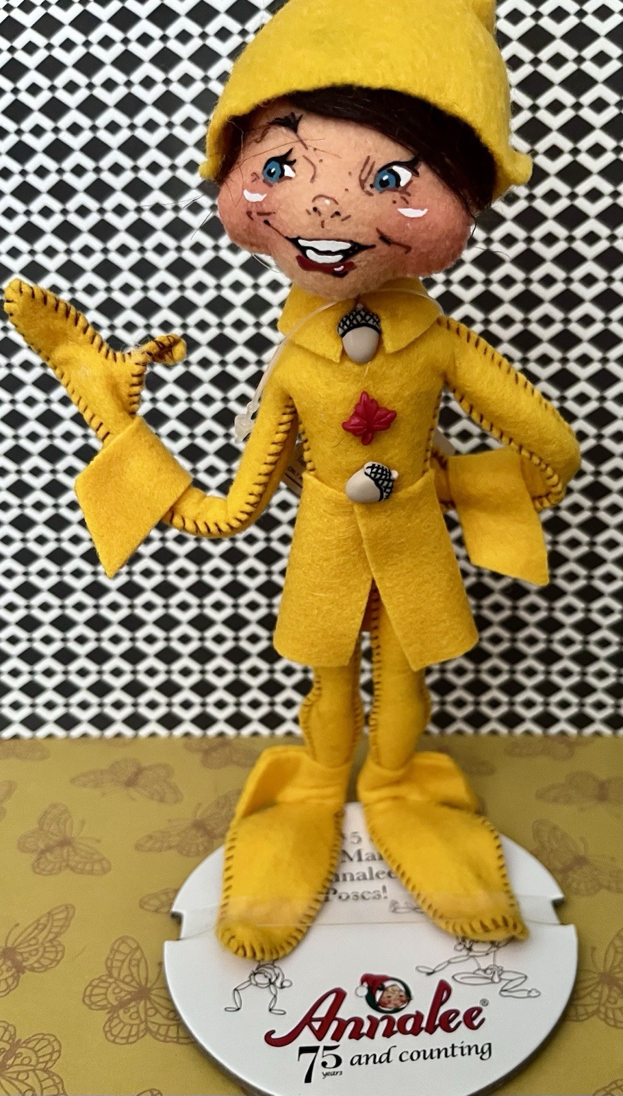 Annalee 9 inch Autumn Gold Elf new