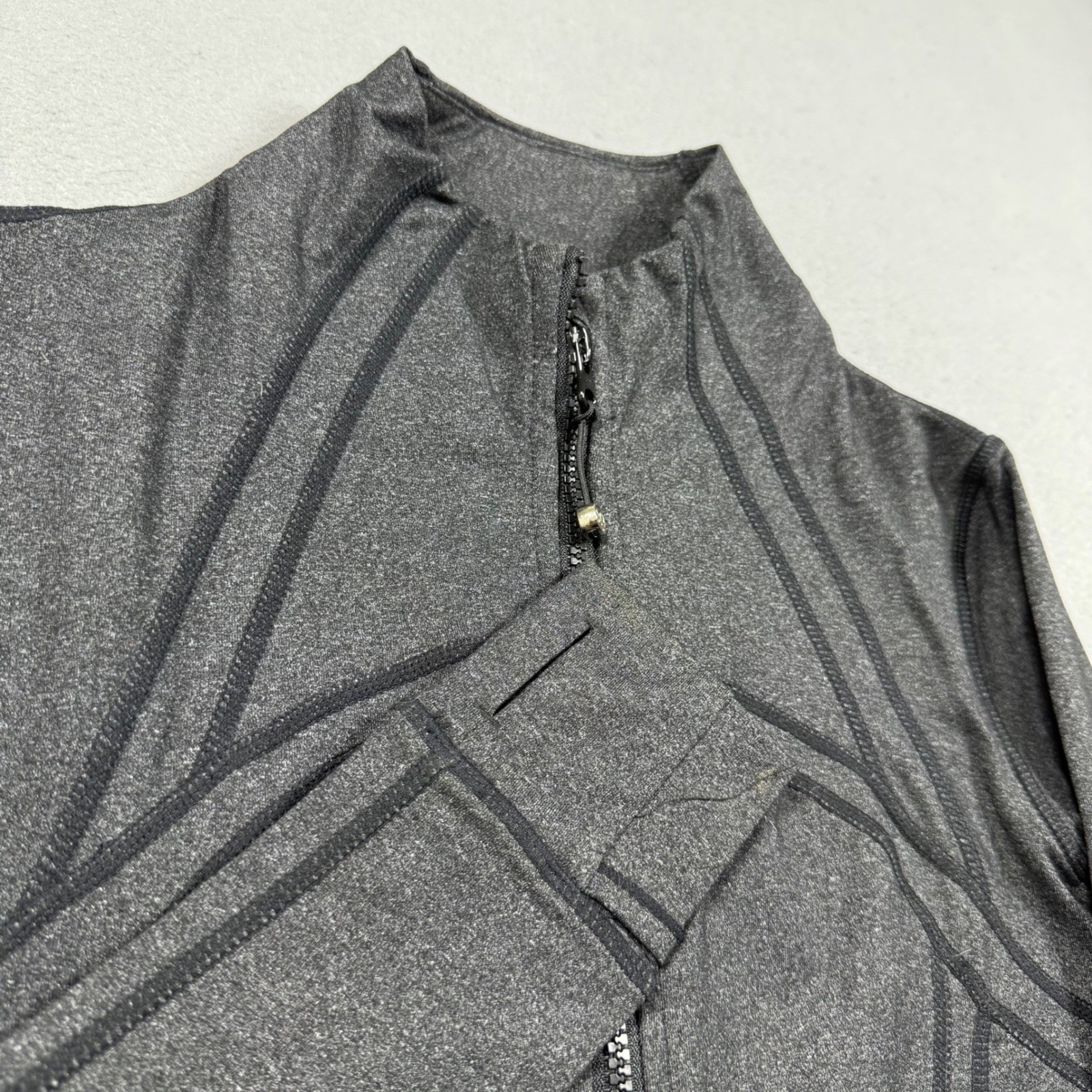 Lululemon Define Jacket Heathered Charcoal Gray Full Zip Yoga Athletic Size 6