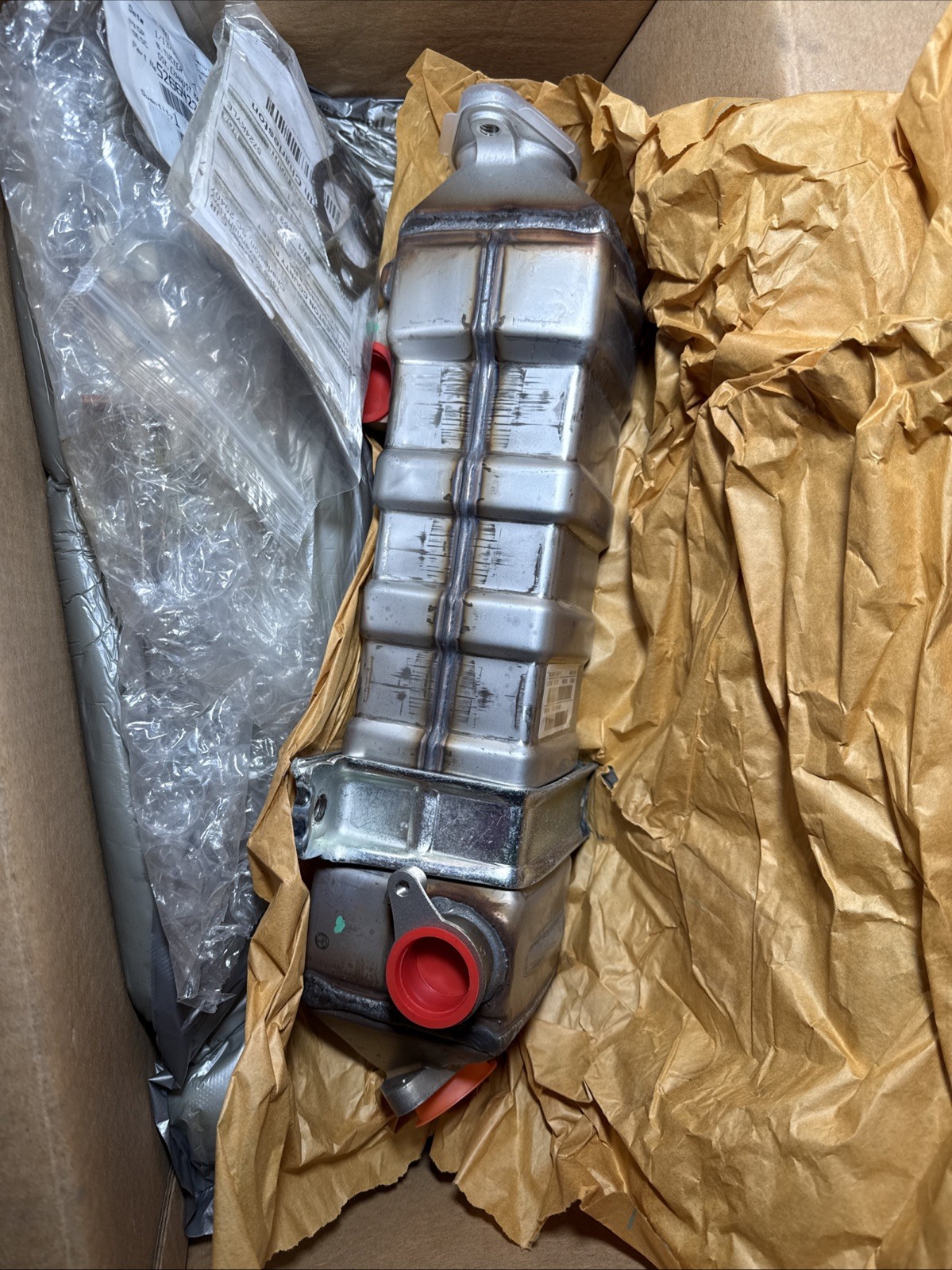 Cummins Exhaust Recirculation Cooler Kit 2881692 Remanufactured OEM NCC Cummins Exhaust Recirculation Cooler Kit 2881692 Remanufactured OEM NCC