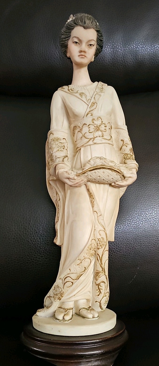 vintage 1984 Arnart sculpture, Pucci Geisha with flowers Figurine 1984 Signed vintage 1984 Arnart sculpture, Pucci Geisha with flowers Figurine 1984 Signed