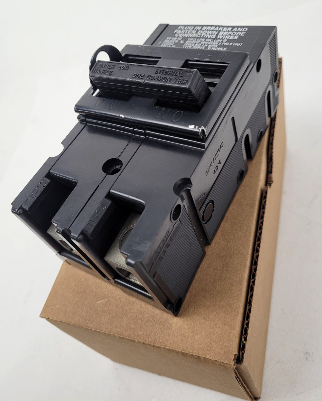 QFP2200 Zinsco Challenger Sylvania QFP24 200 Amp 2p Circuit Breaker -NDA Option QFP2200 Zinsco Challenger Sylvania QFP24 200 Amp 2p Circuit Breaker -NDA Option