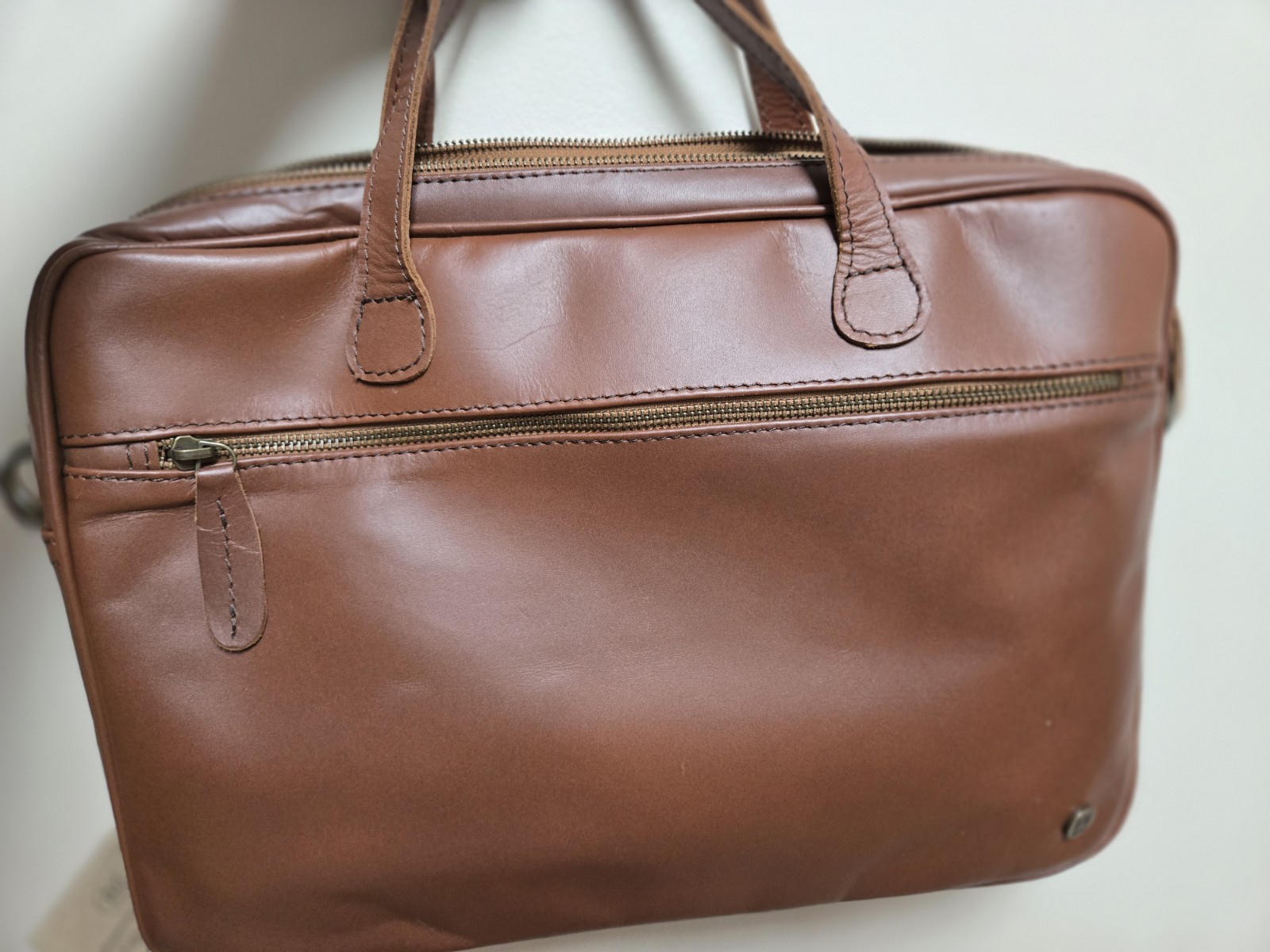 NWT Mahi Compact Laptop Satchel Brown Leather NWT Mahi Compact Laptop Satchel Brown Leather