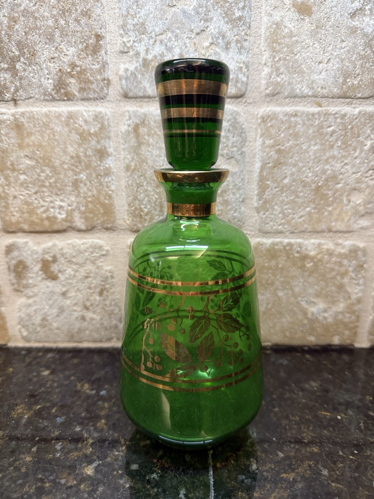Vintage Italian Emerald Green Gold Glass Decanter w/ Stopper 8.5” Vintage Italian Emerald Green Gold Glass Decanter w/ Stopper 8.5”