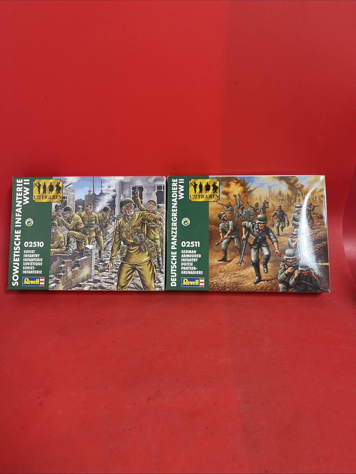 Revell World War Figure Model Kit #02510, 02511 Infantry Lot 1:72 Scale