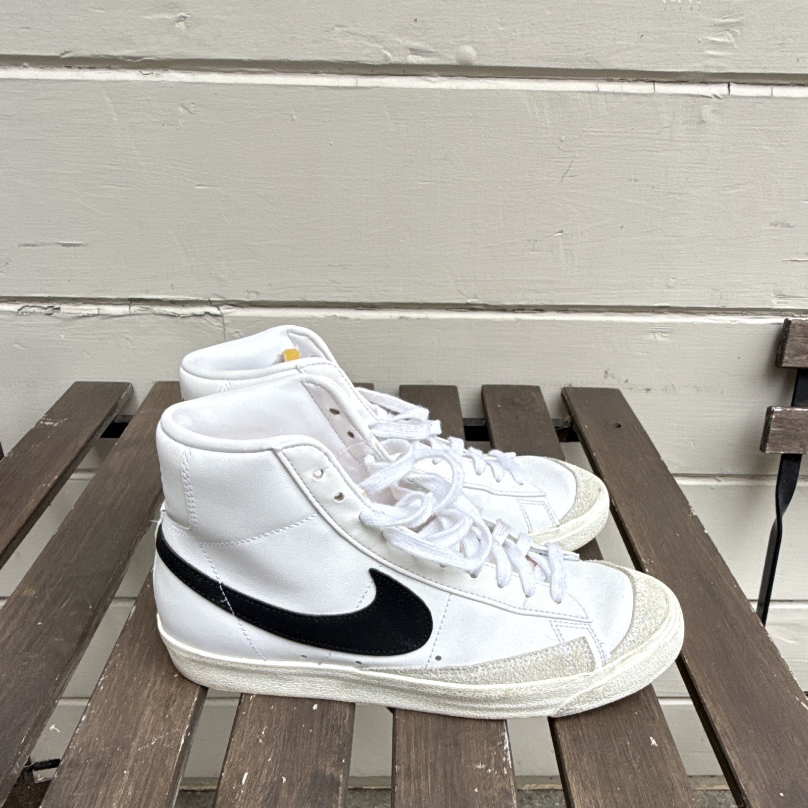 Nike White/Black High Top Lace-Up Sneaker Men\'s Athletic Activewear Casual
