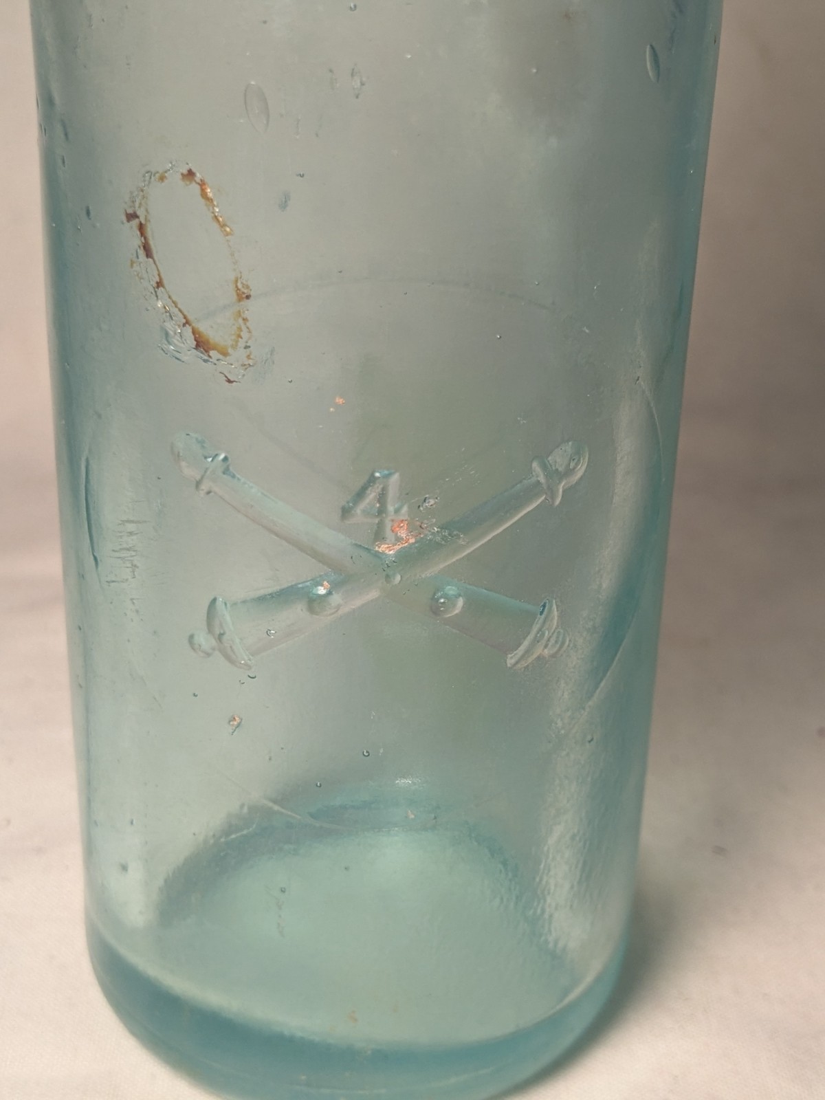 RARE Anheuser Busch Aqua Glass Beer Bottle w/ 4th Artillery Army cannons Emblem RARE Anheuser Busch Aqua Glass Beer Bottle w/ 4th Artillery Army cannons Emblem