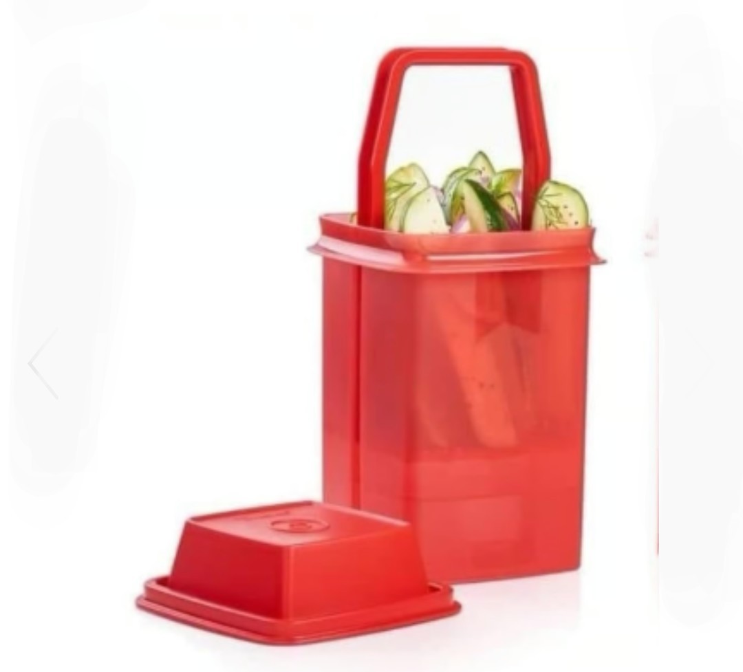 Tupperware Pick A Deli 4 1/2 Cup Chili Red w/Lift Up Strainer MESS FREE BPA FREE