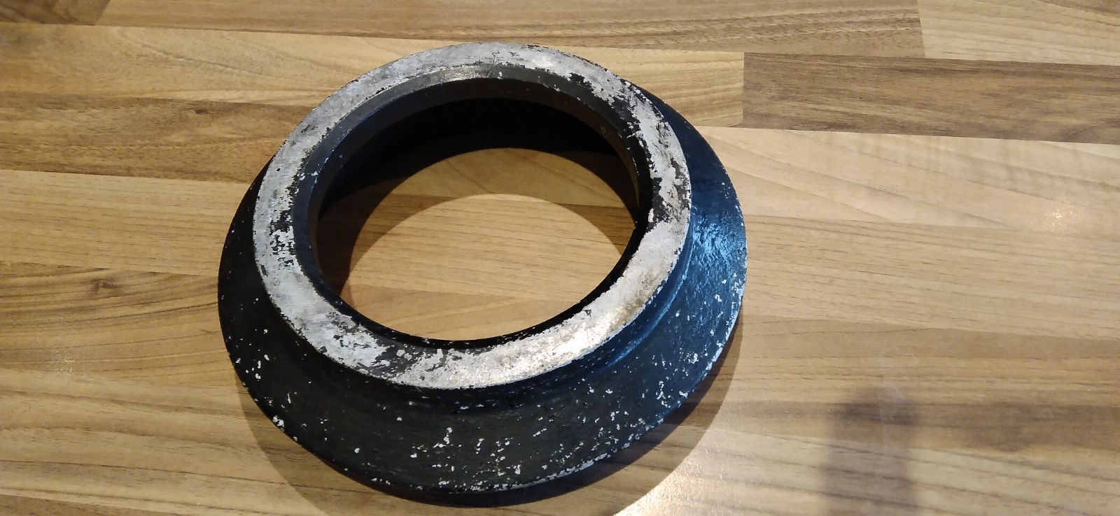 Vintage Rolls-Royce/Bentley Spare Wheel Spacer (Donut) Vintage Rolls-Royce/Bentley Spare Wheel Spacer (Donut)