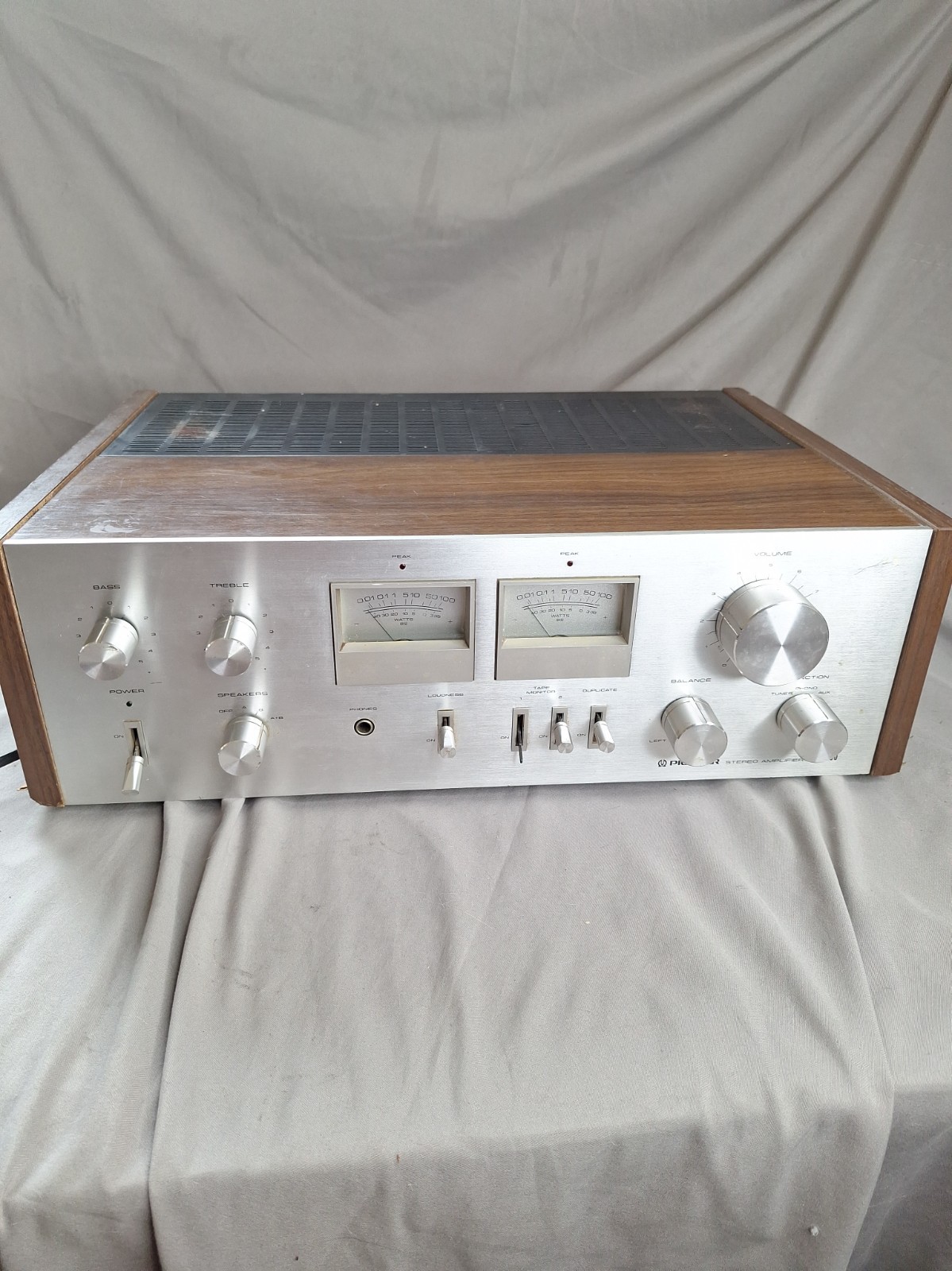 Vintage Pioneer SA-7700 Stereo Integrated Amplifier Tested Works Parts or Repair