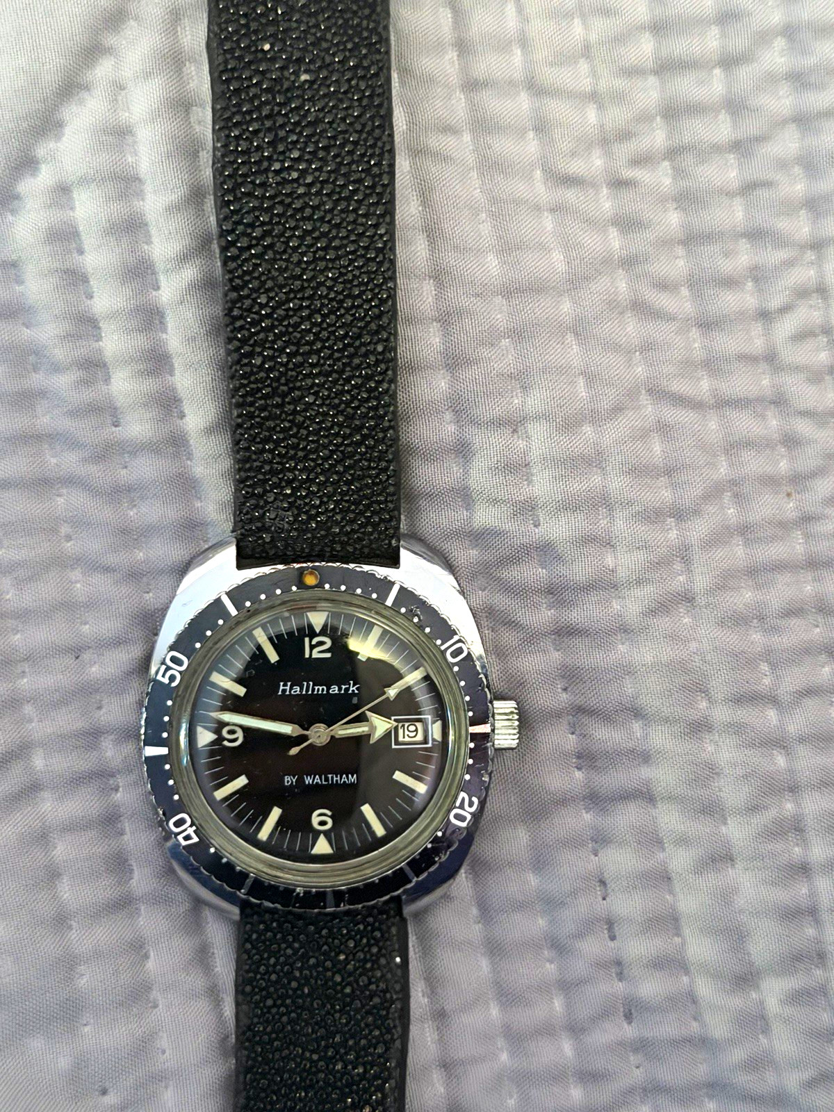 Waltham Hallmark Vintage 60s Automatic 36-39mm Black Dial Date Leather