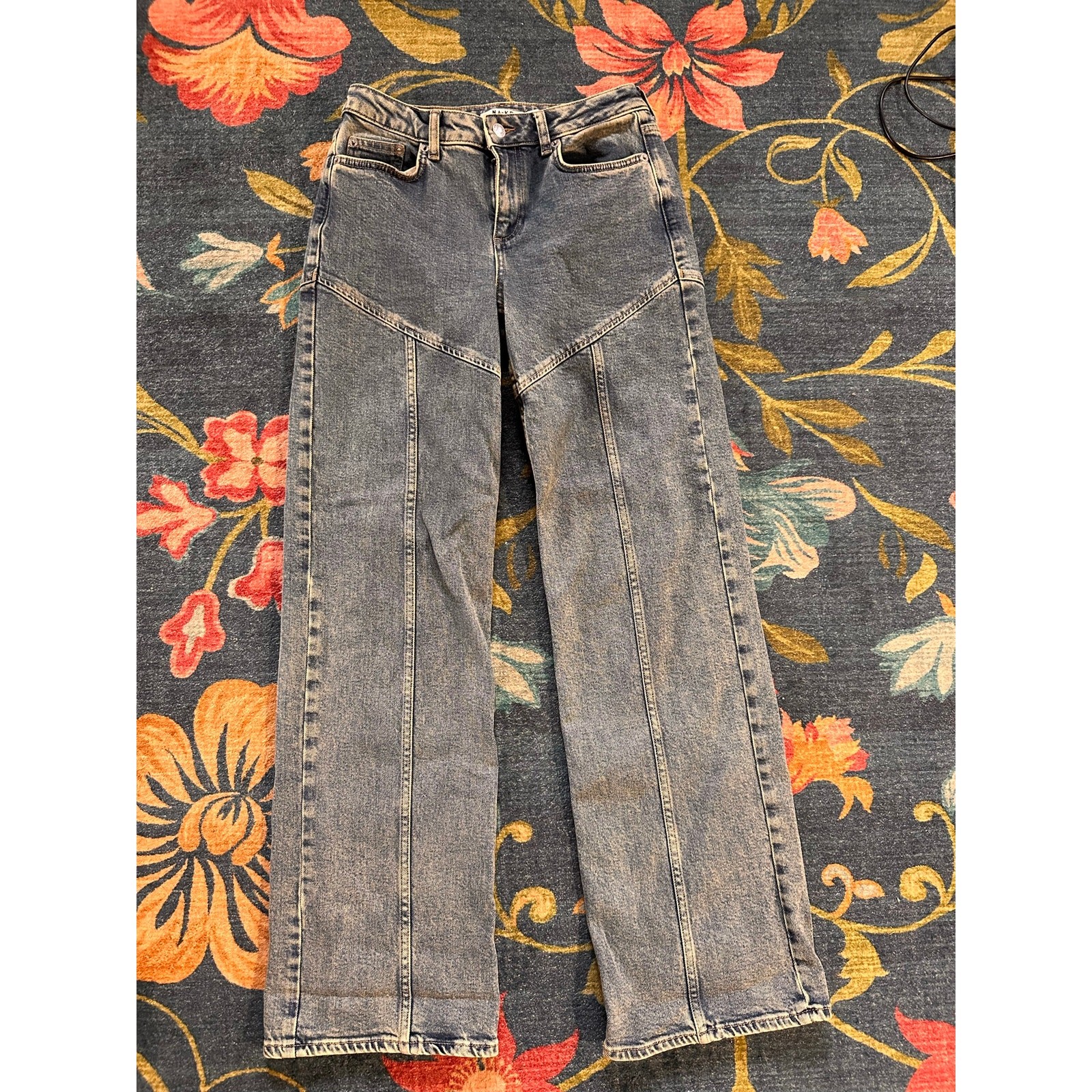 NA-KD Straight Leg Jeans Size EU 32 *See Measurements* NA-KD Straight Leg Jeans Size EU 32 *See Measurements*