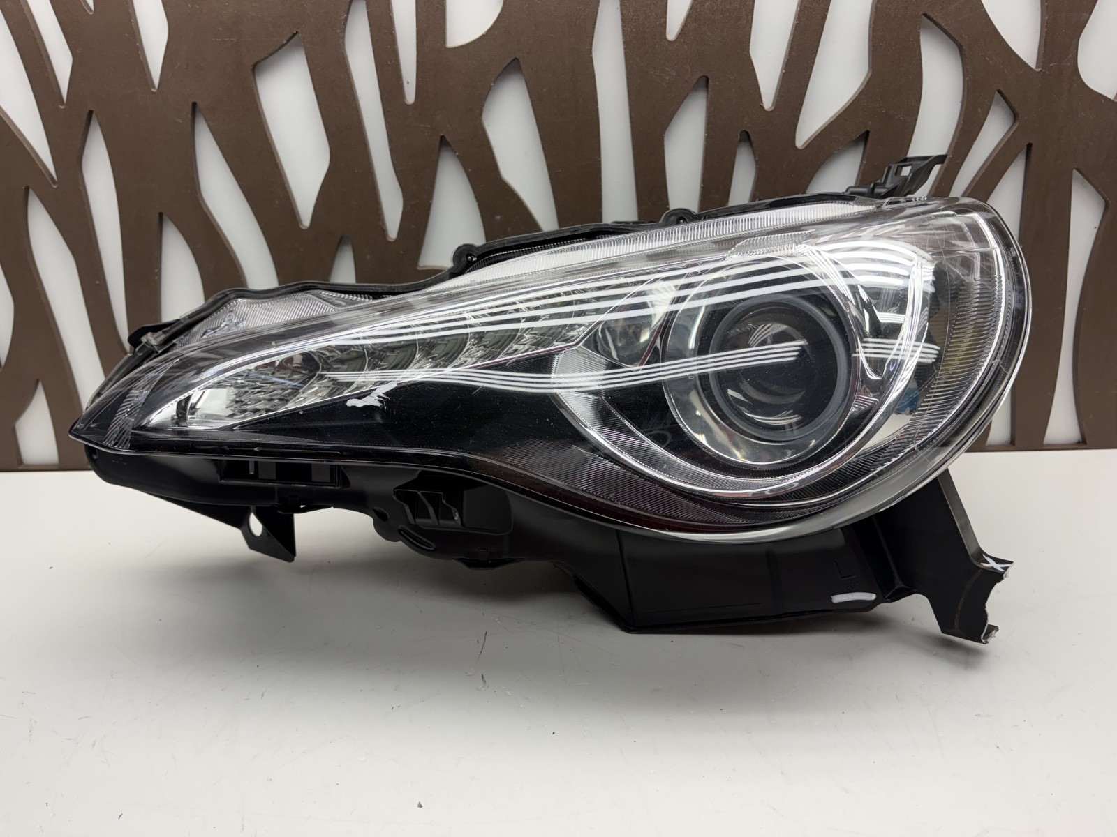12 - 16 Toyota GT86 ZN6 Passenger Side Xenon Headlight Assembly